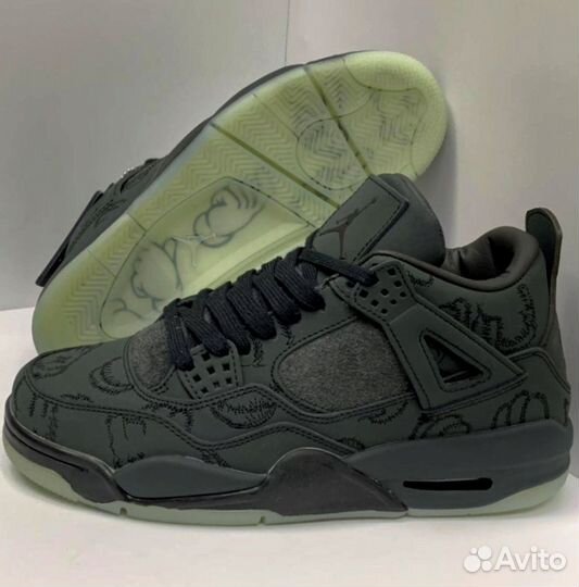 Nike Air Jordan 4 retro x Kaws