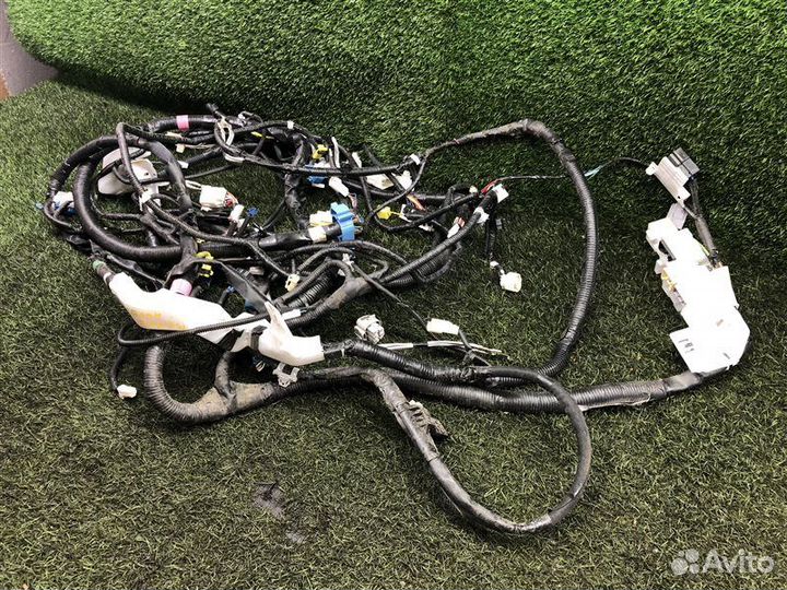 Проводка салона Toyota Noah ZRR75 3zrfe 2007