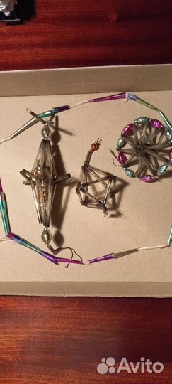 Елочные игрушки из стекляруса