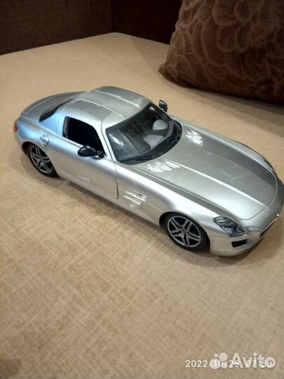 Машина игрушка