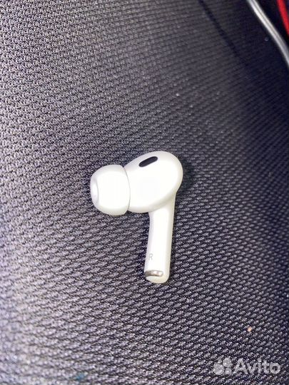 Правый наушник AirPods Pro 2 ревезии