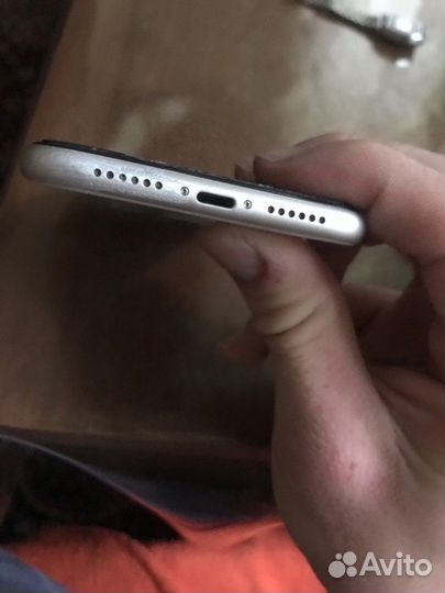 Телефон iPhone 11 64gb