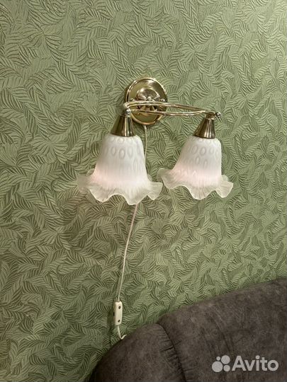 Настенный светильник - бра на 2 плафона