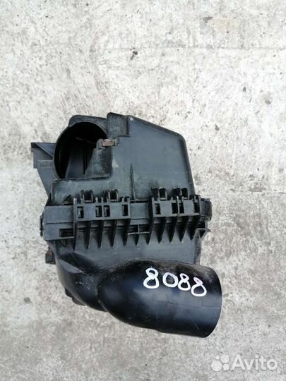 Корпус воздушного фильтра Toyota Corolla E150