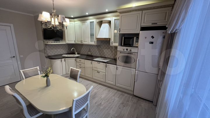 3-к. квартира, 82 м², 6/19 эт.