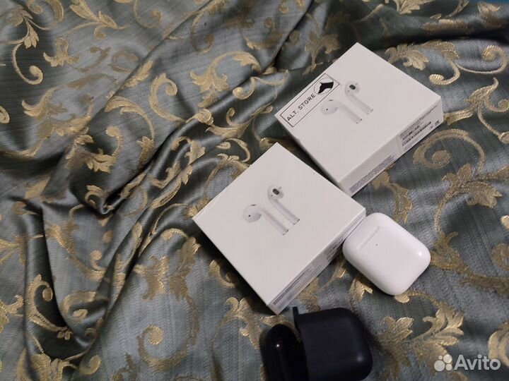 Airpods 2 белого цвета