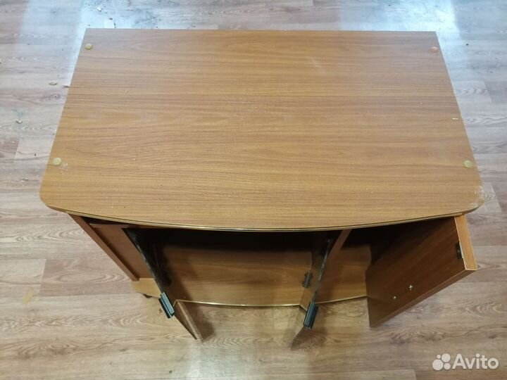 Тумба под телевизор