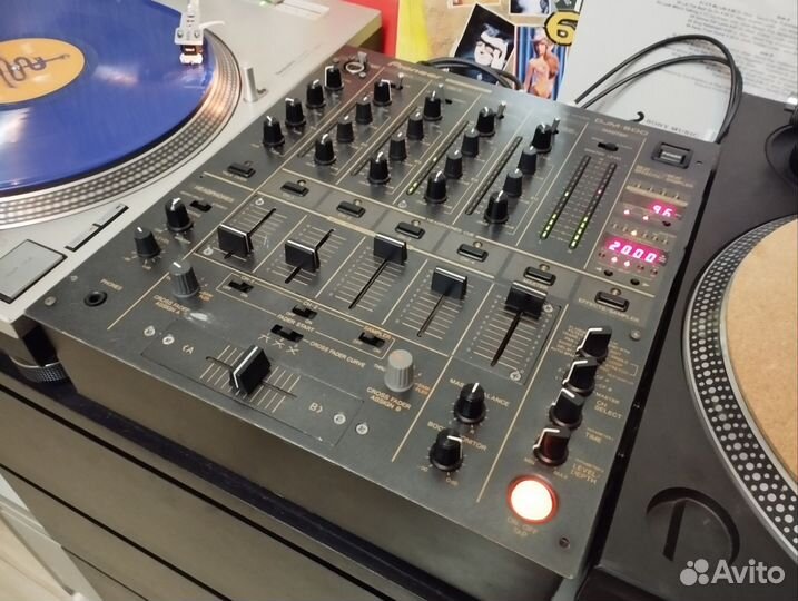 Dj микшер Pioneer DJM 600