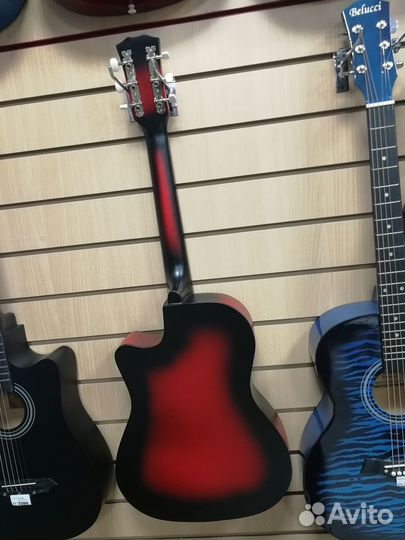 Гитара с чехлом