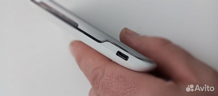 HTC Wildfire S, 512 МБ