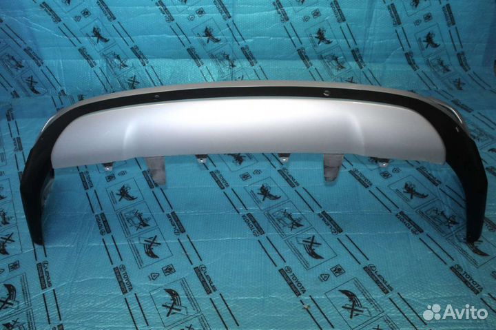 Бампер задний toyota RAV4 -4 серебро под датчики