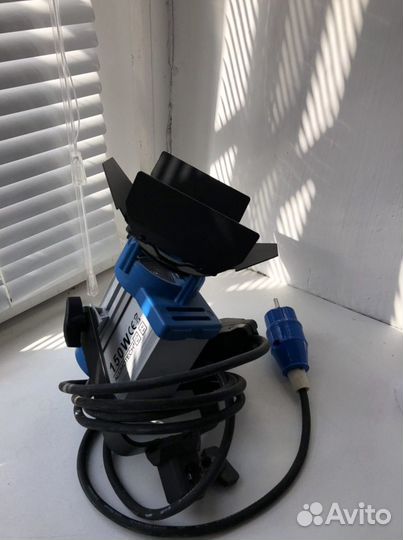 Постоянный студийный свет Видеосвет alumotech