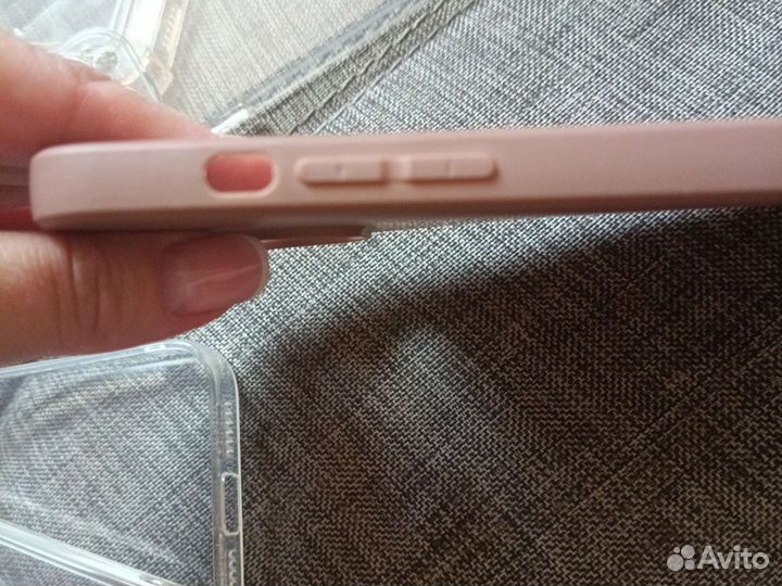 Чехлы на iPhone 13 и 13 Pro