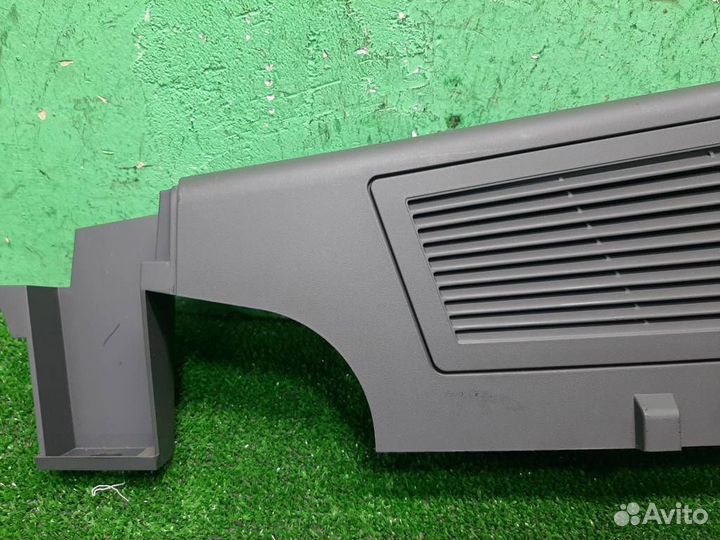 Обшивка багажника правая BMW X3 (E83) 2004