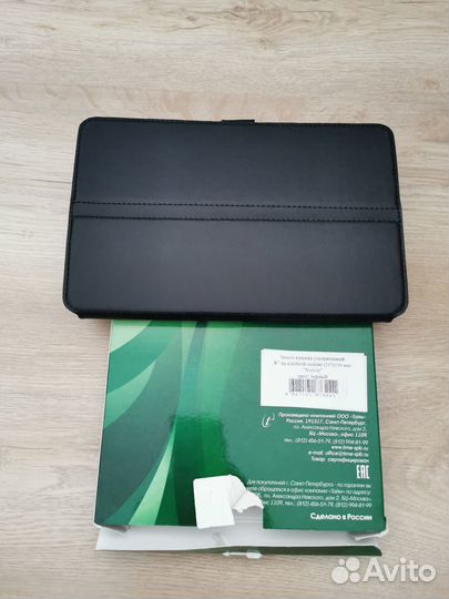 Чехол-книжка универсальный 8