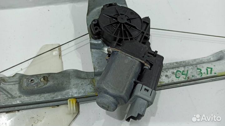 Стеклоподъемник электрический задний правый