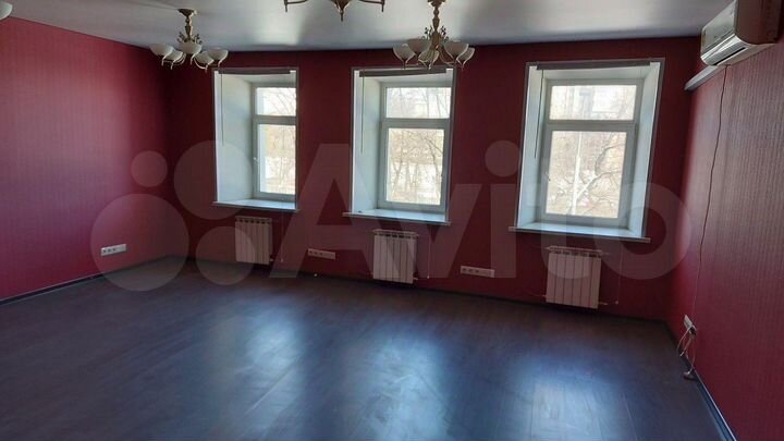 Здание, 330 м²