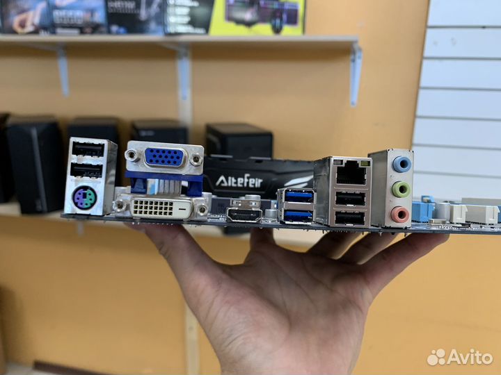 Материнская плата 1155