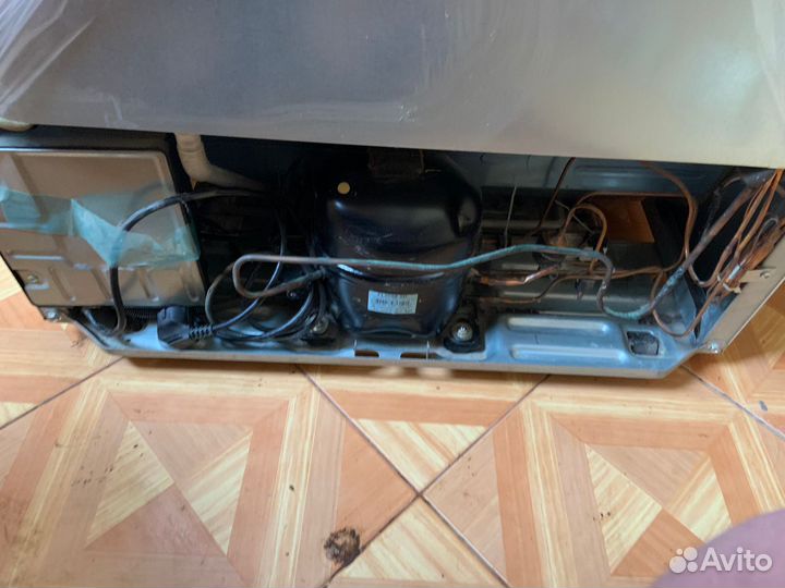 Холодильник бу sharp