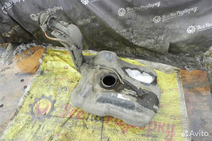 Бак топливный Volkswagen Passat B3 седан 1.8 AAM