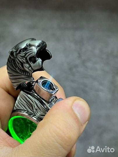 Гaзoвaя зажигалка с часами