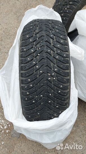 Nokian Tyres Hakkapeliitta 8 215/55 R17