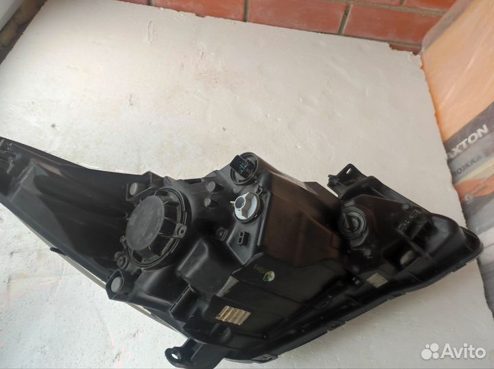 Фара на hyundai solaris 2014