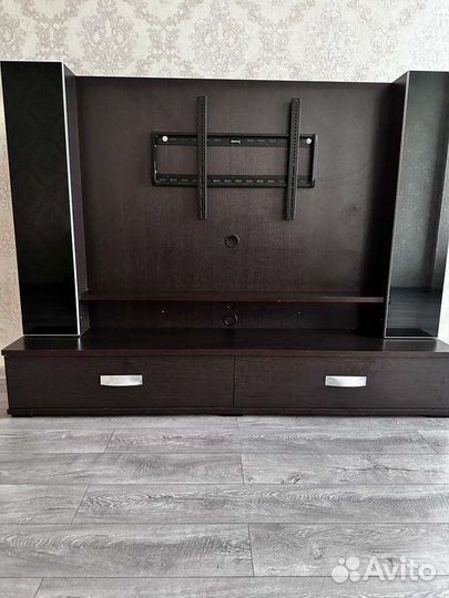 Подставка под телевизор