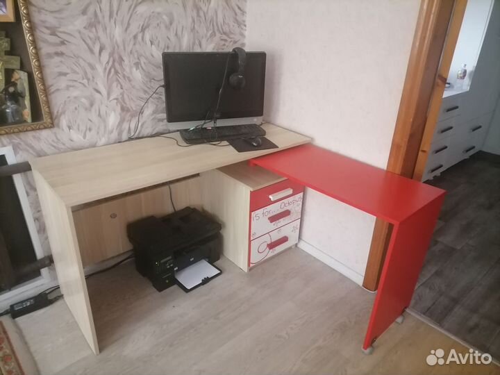 Компьютерный стол