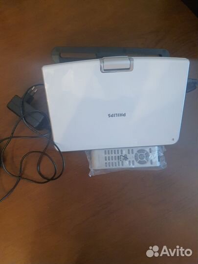 Портативный DVD плеер Philips