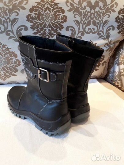 Сапоги зимние на мальчика новые