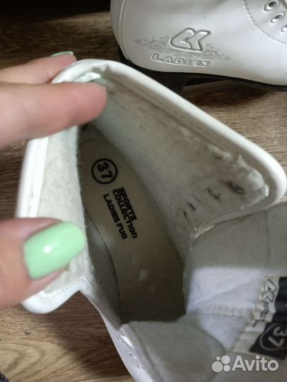 Коньки фигурные р. 37