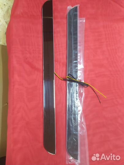 Накладки светодиодные на пороги Нива Urban новые