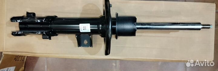 Амортизатор передний левый Hyundai i30 2012-2017 K