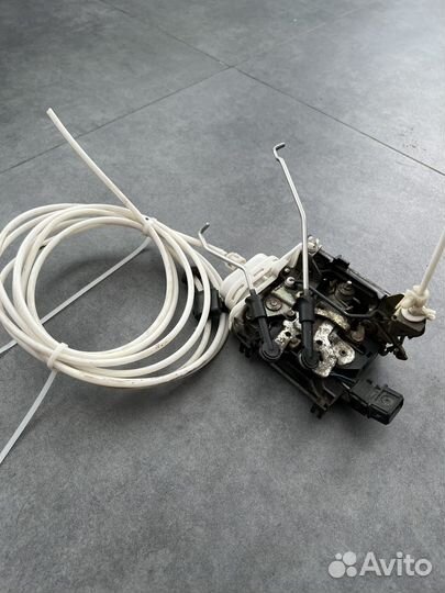 Замок двери передний правый audi a6 c4