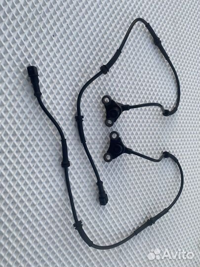 Датчик абс задний mitsubishi carisma