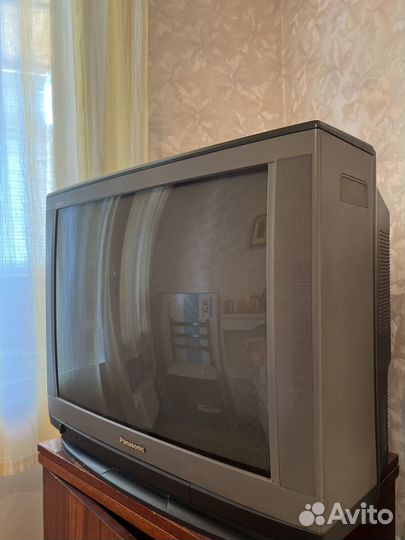 Телевизор не рабочий(на запчасти)