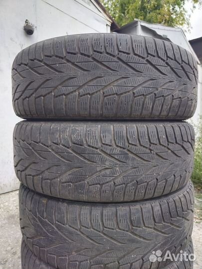 Nokian Tyres Hakkapeliitta R2 SUV 225/65 R17 102V