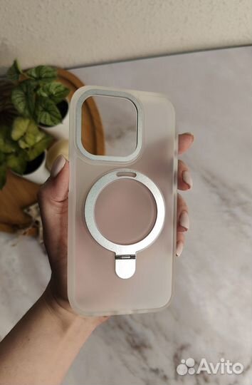 Чехол на iPhone