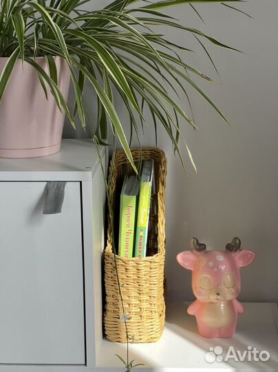 Короб для книг из бумажной лозы подставка