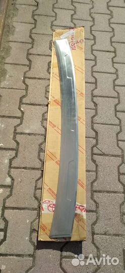 Накладка на задний бампер Тойота Ленд Крузер 150