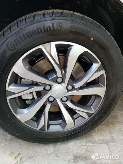Continental ContiCrossContact LX2 215/60 R17