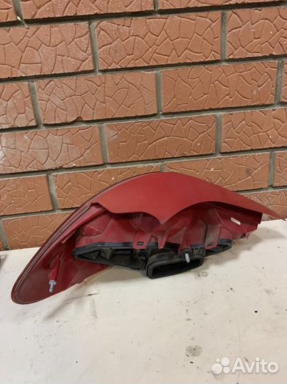 Фонарь правый Пежо 207 Peogeot