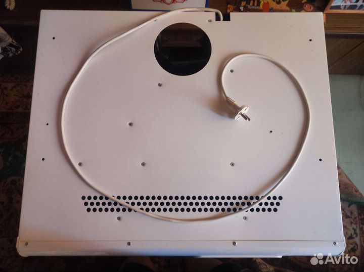 Вытяжка для кухни 60 см новая