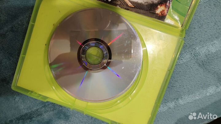 Диски на xbox 360 mortal combat, crysis 2