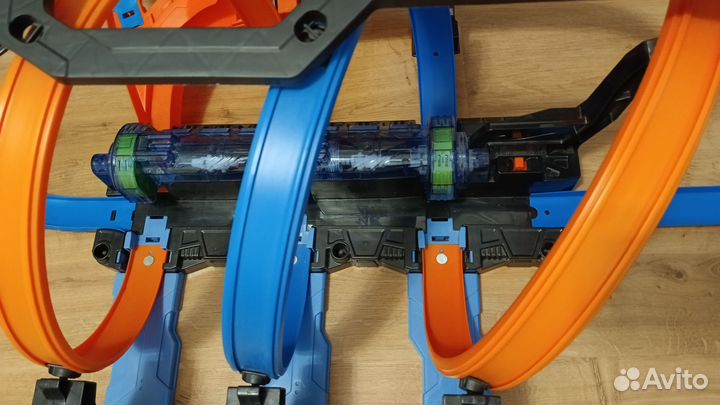 Трек хот вилс винтовое столкновение