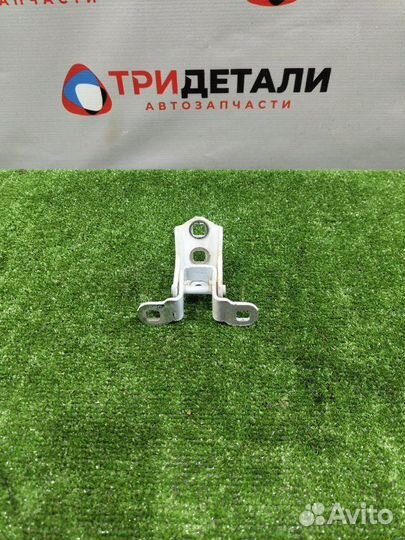 Петля двери задняя правая Renault Megane универсал