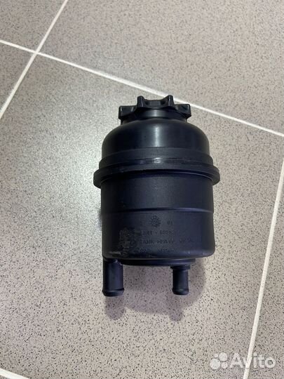 Бачок гидроусилителя BMW 5 E39