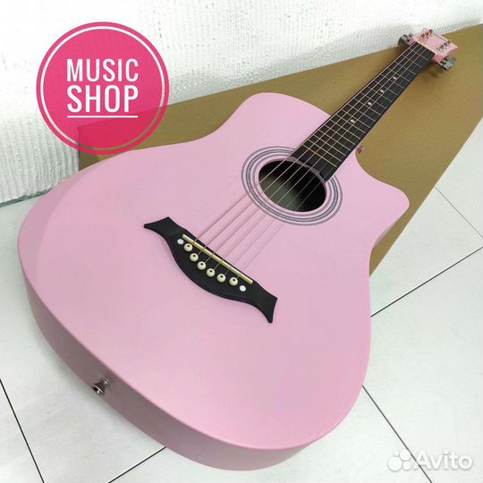 Гитара акустическая розовая Belucci
