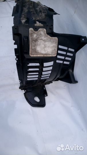 Lexus LX570 подкрылок передний правый